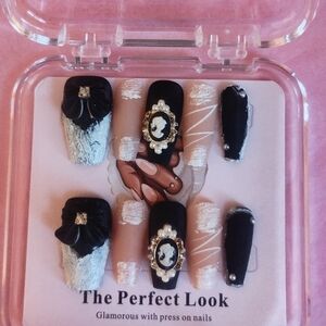 Elegant Black and White Nail Art Set